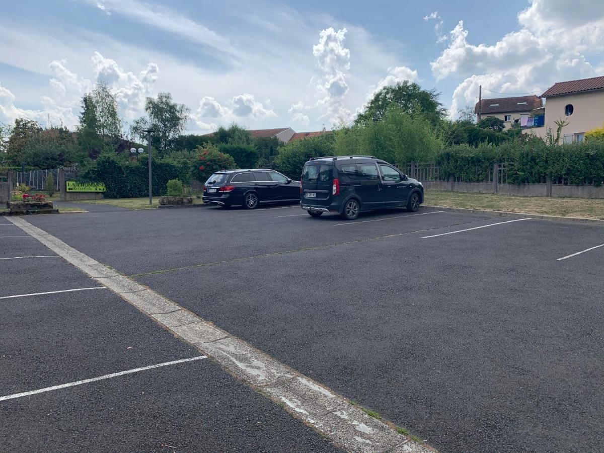 Hotel Logis La Thomasse Aurillac Zewnętrze zdjęcie