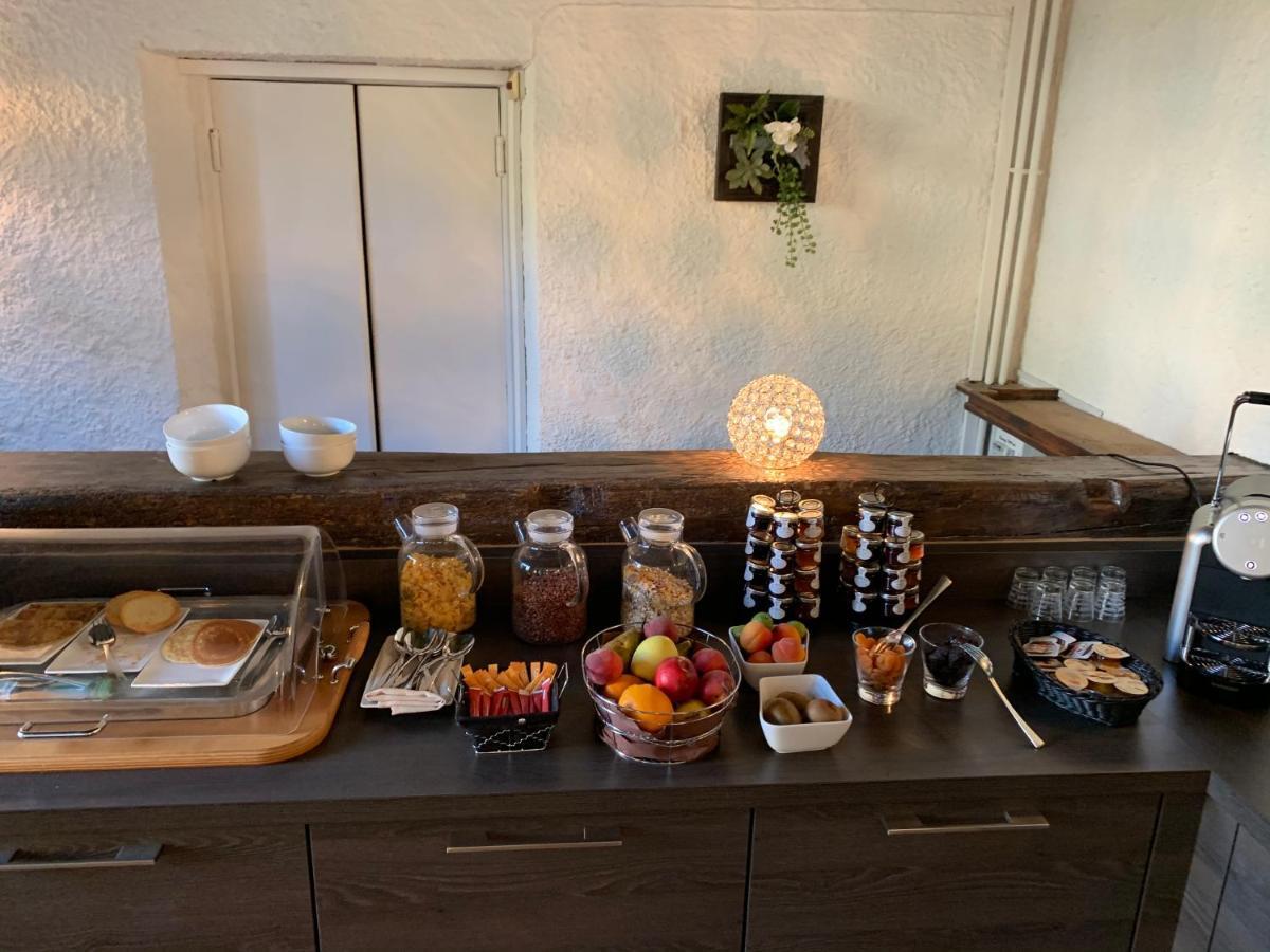 Hotel Logis La Thomasse Aurillac Zewnętrze zdjęcie