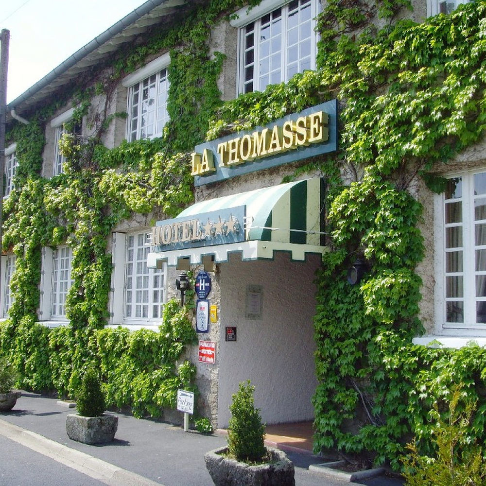 Hotel Logis La Thomasse Aurillac Zewnętrze zdjęcie