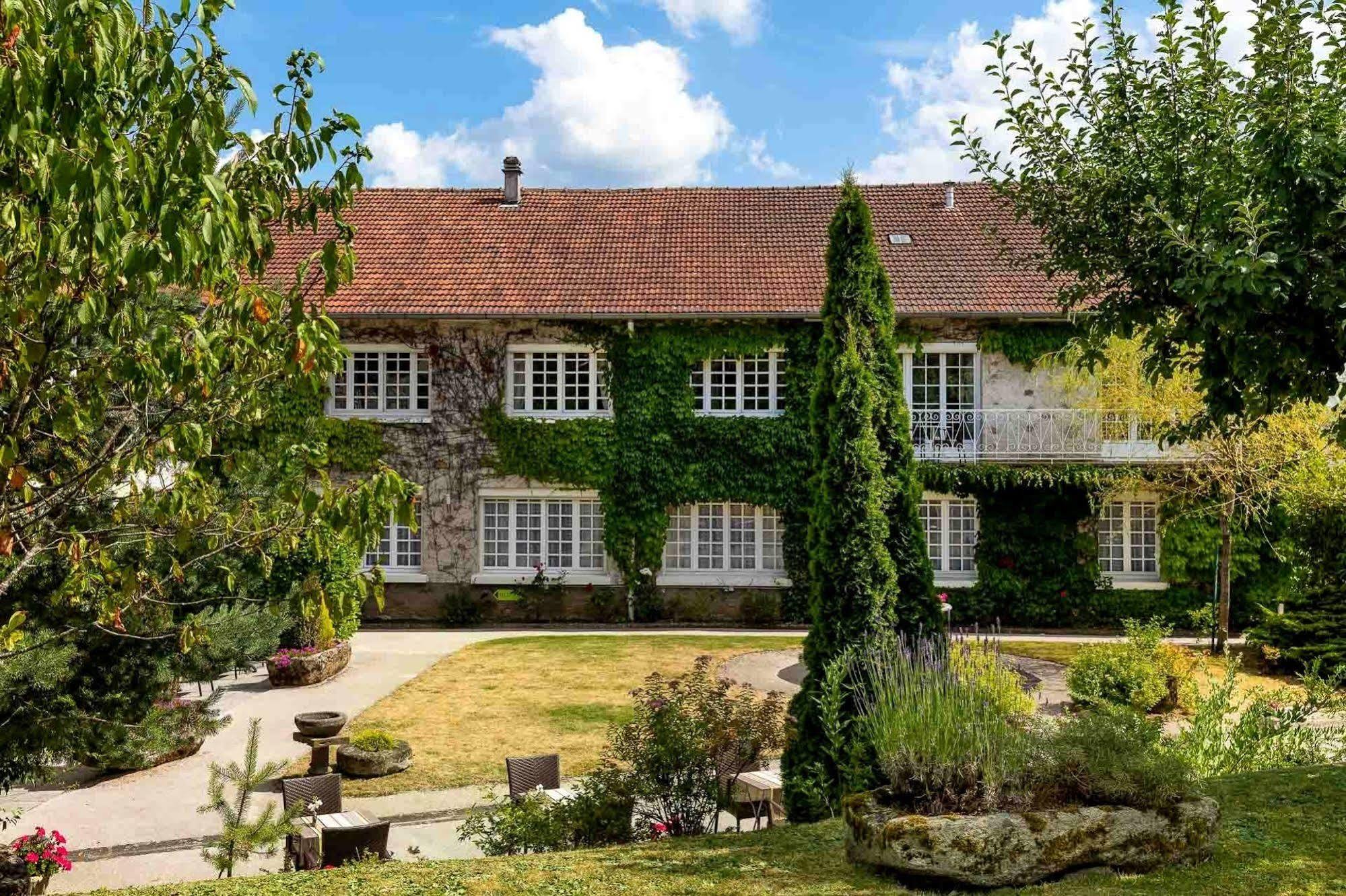 Hotel Logis La Thomasse Aurillac Zewnętrze zdjęcie